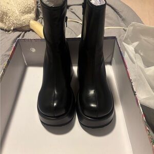 Jefffrey Campbell Elegant Black Women's Boots size 9